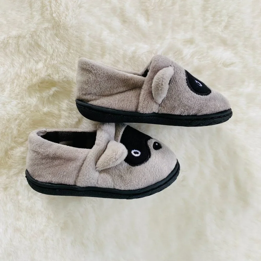Infant Toddler Fleece Slippers Racoon, Size 5, Excellent Condition